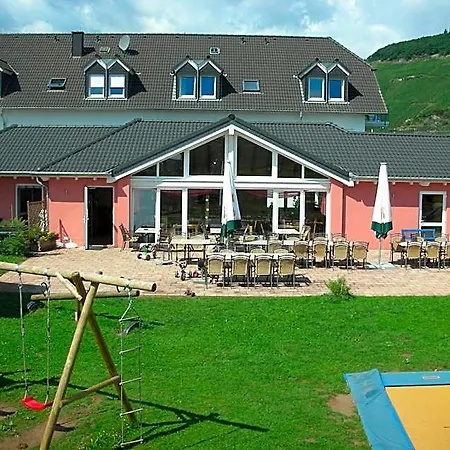 Otel Mosel Ferienresidenz Zickzack 3*