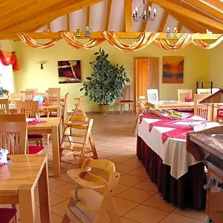Otel Mosel Ferienresidenz Zickzack Farschweiler